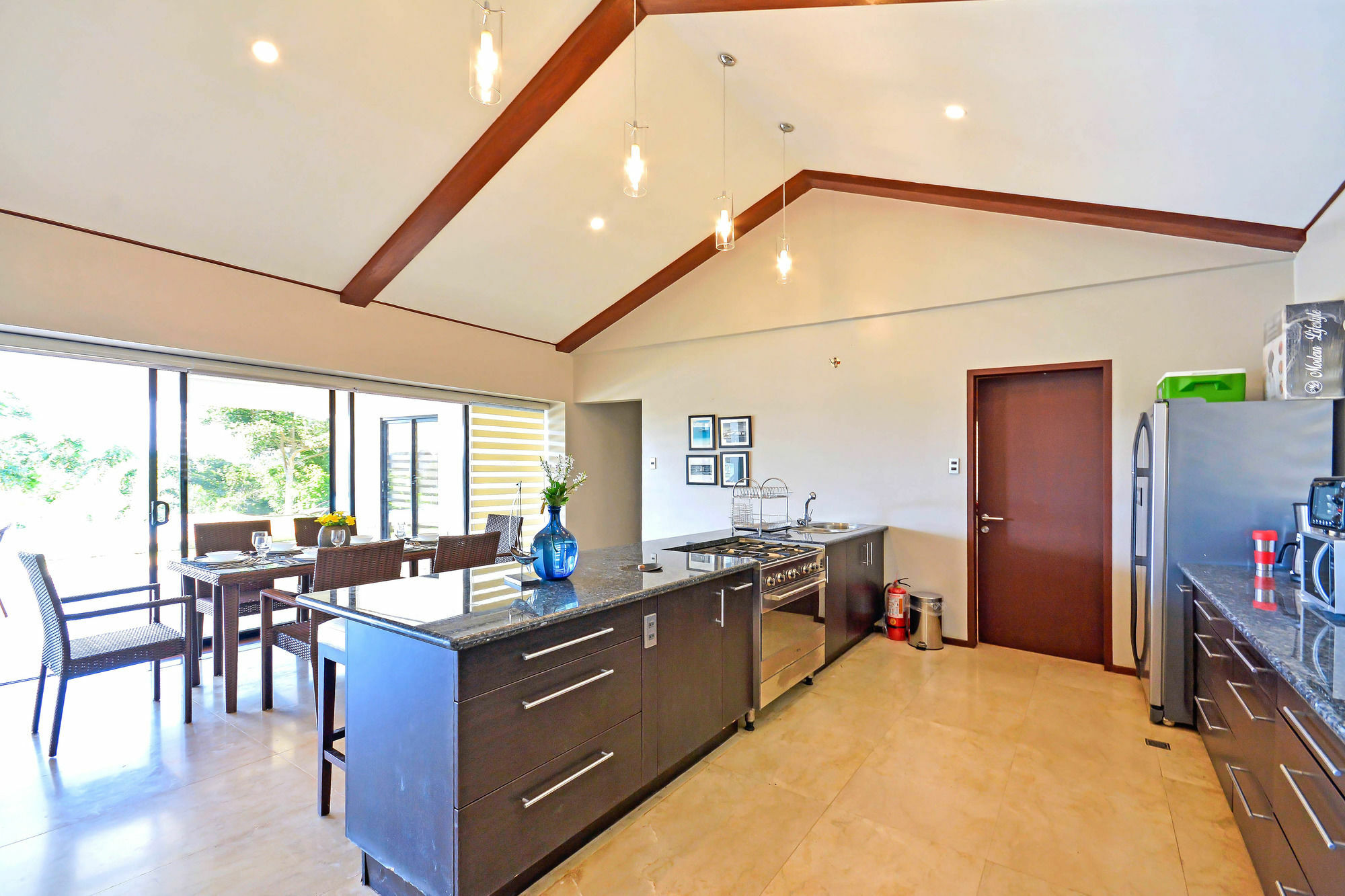 One Hagdan Villas Yapak Exterior photo