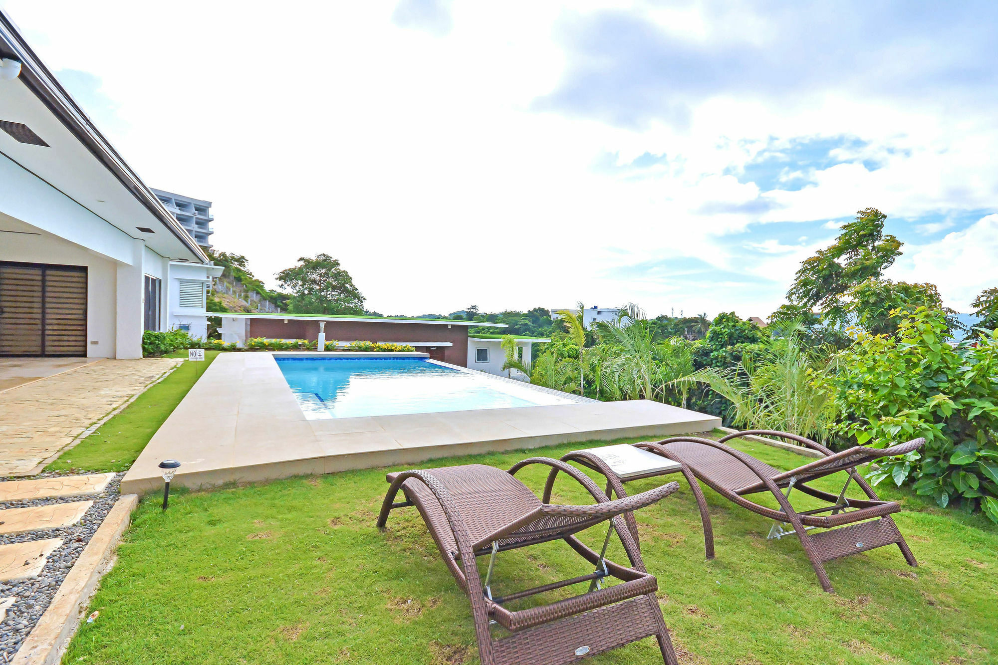 One Hagdan Villas Yapak Exterior photo